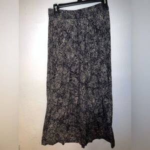 Jones New York Black & Gray Floral Maxi Skirt - Size 8
